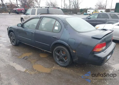 1997 Nissan Maxima Gle/Gxe/Se z USA, uszkodzony, nr VIN JN1CA21D0VM518314